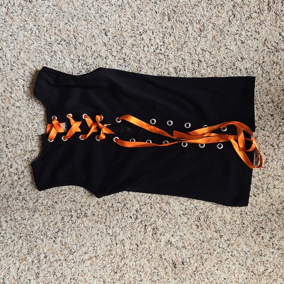 Top - Picture 2 of 2